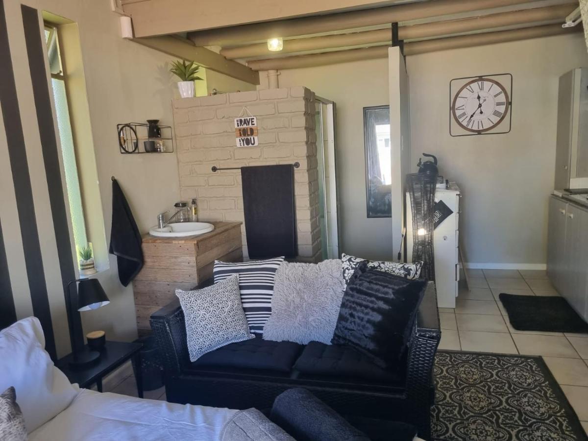 Angel 8 Airbnb Apartment 2 Robertson Eksteriør billede