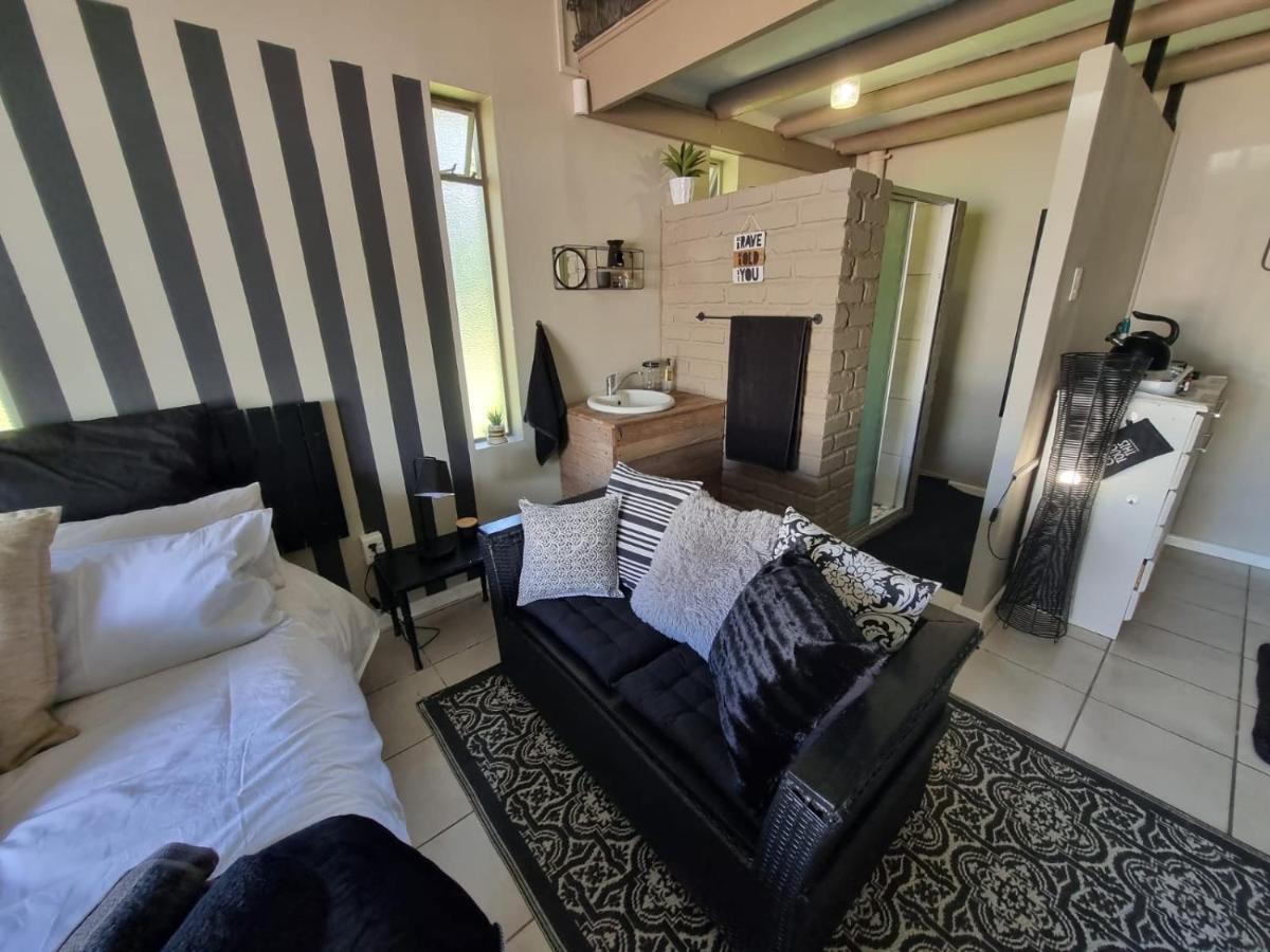 Angel 8 Airbnb Apartment 2 Robertson Eksteriør billede
